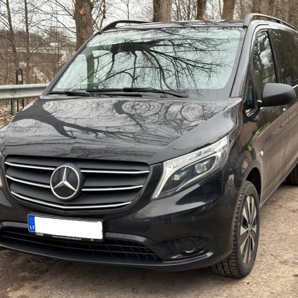 Krovininės transporto priemonės su vairuotoju nuoma